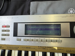 Korg TRITON LE 61 key synthesizer, piano/vintage keyboard 16mg ARMENS