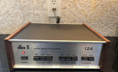 DBX II 124 Noise Reduction System 4 Channel Wood Box Perfect Working Condition