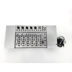 Behringer Eurorack MXB1002 10-Channel Battery Powered Mic Line Mixer Silver