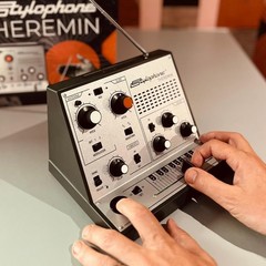 THERAMIN – stylophone NEW