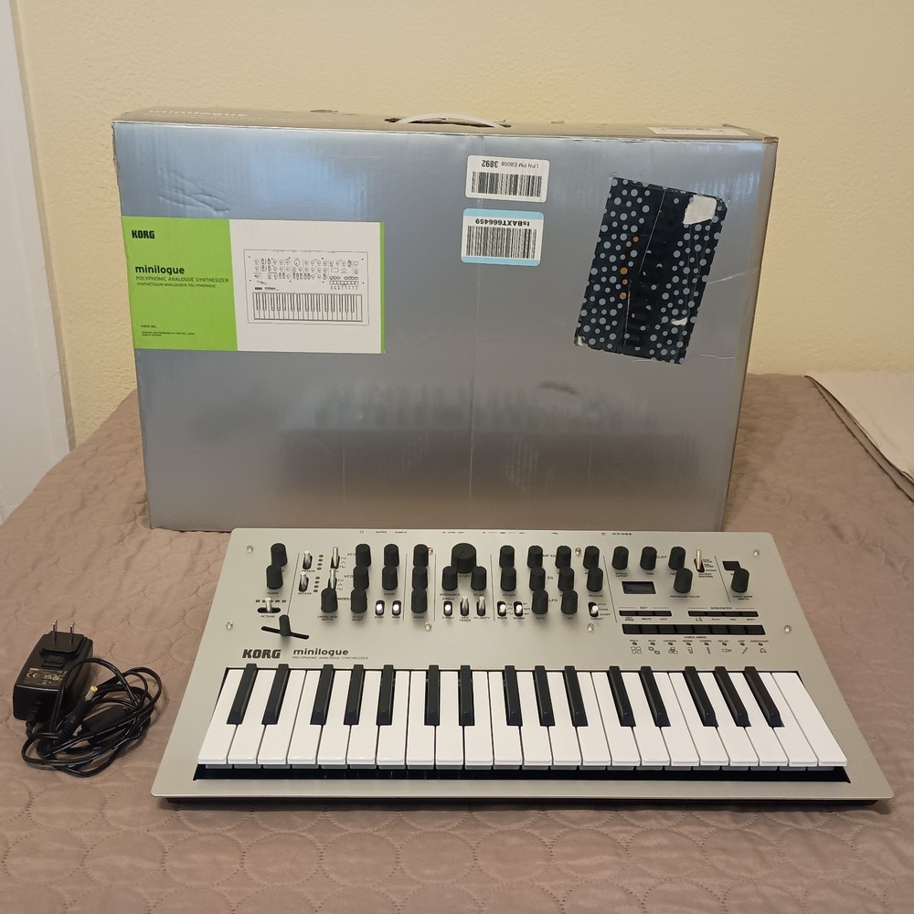Korg Minilogue 4-Voice Polyphonic Analog Synthesizer Silver