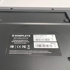 Native Instruments Komplete Kontrol s49 Controller keyboard
