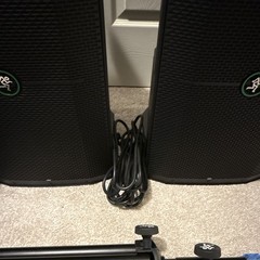 Mackie Thump 212 Active Powered PA Speaker Pair w/ Bags & Tripod Stands