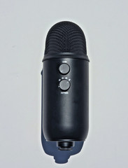 Blue Yeti Professional Multi-Pattern USB Condenser Microphone – Tested