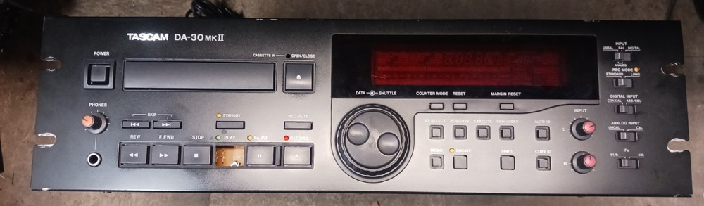 Tascam DA-30 MkII Professional DAT Deck, Unit Powers On, Display Functions