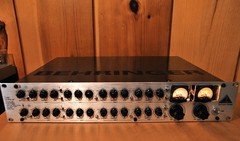 BEHRINGER TUBE PARAMETRIC EQ ULTRA-Q T-1951 VINTAGE SERIES STEREO 4 BAND RACK