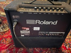Roland KC-200 Solid State Combo Keyboard Amplifier, 4-Channel, Performance