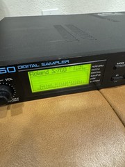 VINTAGE ROLAND MODEL S-760 DIGITAL SAMPLER