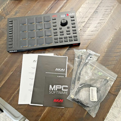 Akai Professional MPC Studio MIDI Music Production Controller – OPEN BOX