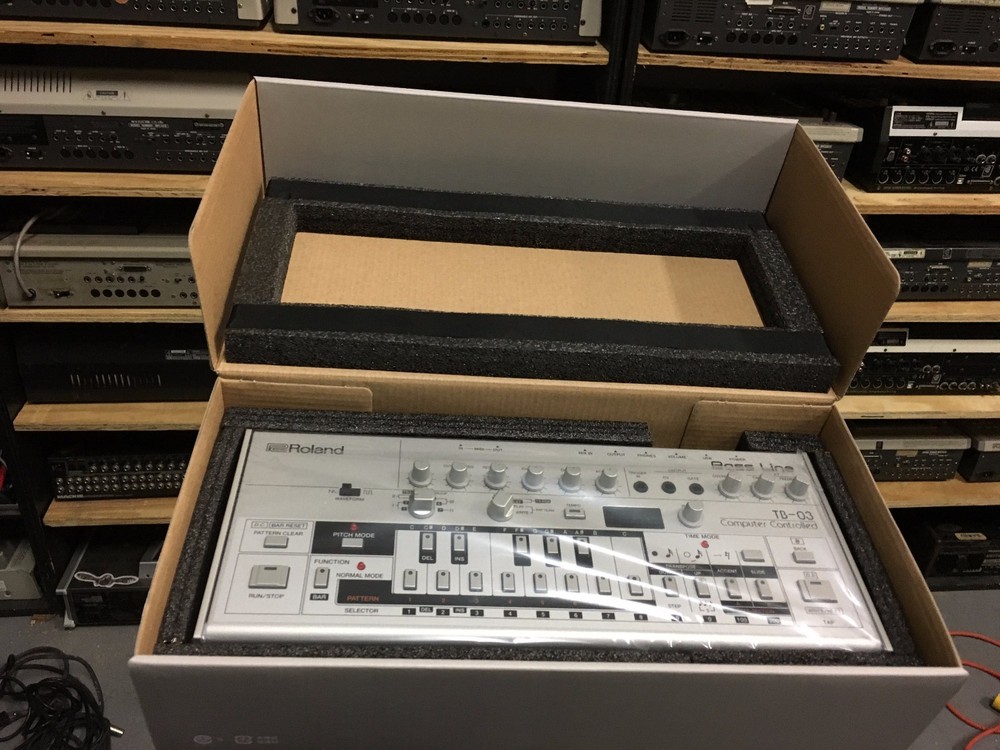 Roland TB-03 Boutique Bass Line Synthesizer of TB-303 ,New in box //ARMENS//