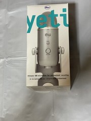 Blue Yeti USB Microphone Gaming Silver WITH BOX – Pre owned