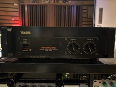 Yamaha P2100 Professional Series Natural Sound 2 Channel Amplifier READ DESC
