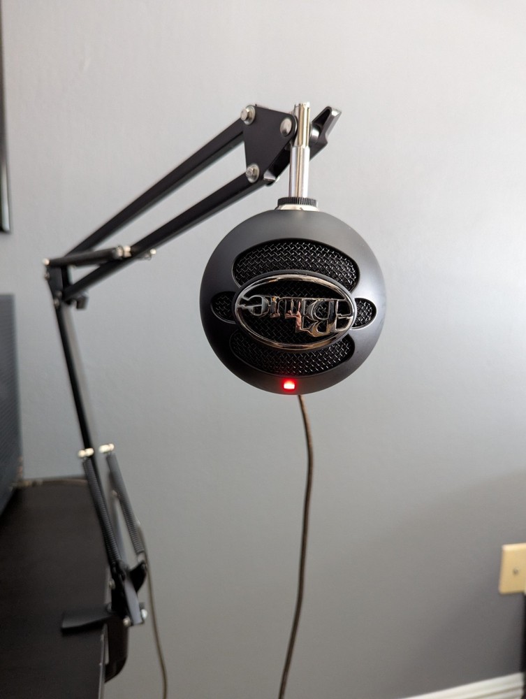 Blue Snowball ICE USB Microphone with Adjustable Arm Tested and Works