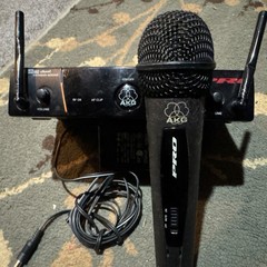 AKG SR40D Dual Pro + HT40 Pro Mic + AC Adapter