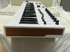 Arturia KeyLab Essential 49 Keyboard Controller USB White