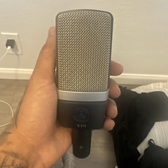 AKG C 214 Large Diaphragm Cardioid Condenser Mic, Pad, 136dB XLR