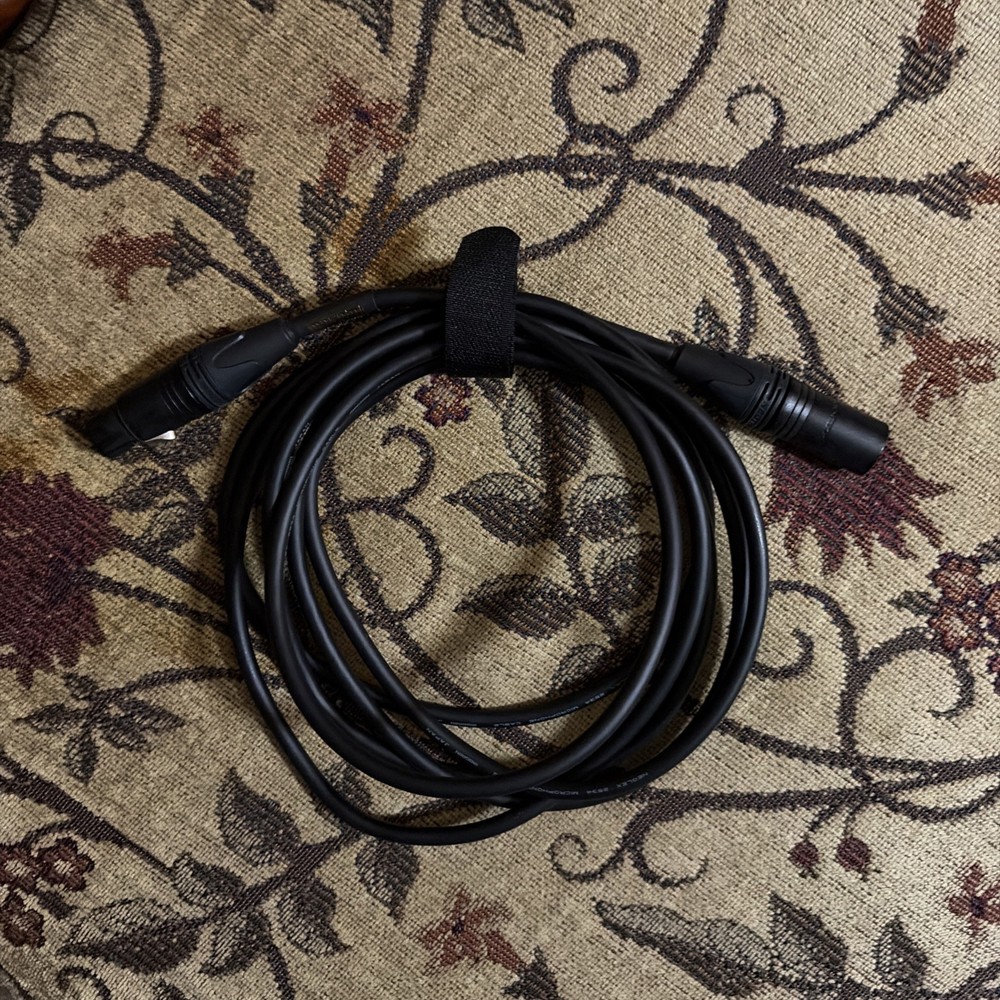 Mogami Gold Studio Microphone Cable – 10 feet