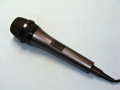 UNI-DIRECTIONAL, HAND-HELD, CORDED, MICROPHONE ~ DYNAMIC