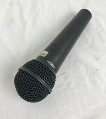 Behringer XM8500 Vocal Microphone w/ Original Case & 20′ Cable