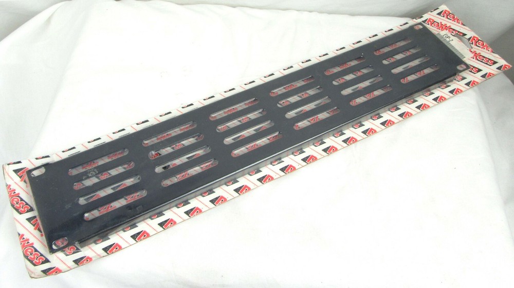 Raxxess EVP-2 2 RU Vent Panel – New, Free Shipping