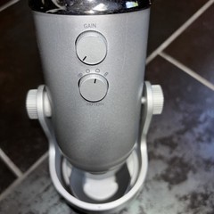 Blue Yeti USB Condenser Desktop Microphone Silver Multiple Polar Patterns