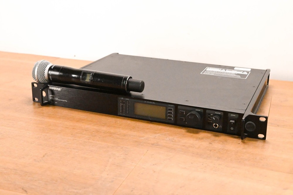 Shure UR4S+ Wireless Receiver with one UR2/SM58 Handheld Mic – G1 Band CG01Z1M