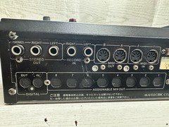 Akai MPC 2000 XL Sampler & Sequencer Black