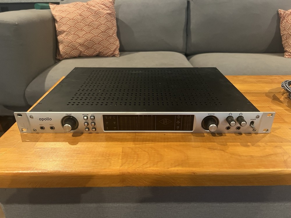 Universal Audio UAD Apollo Quad Firewire w Thunderbolt 2 card