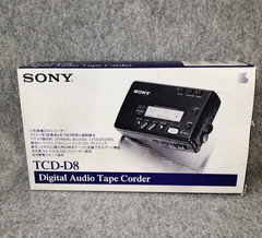 SONY TCD-D8 DAT Walkman Portable Recorder Digital Audio