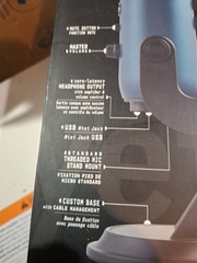 Yeti Blue Microphone 988-000110 Wired USB Microphone New In Box