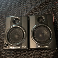 M-Audio Studiophile AV 40 Desktop Studio Monitor Reference Speakers | TESTED