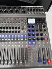 Zoom LiveTrak L-20 20-Channel Digital Mixer & Recorder-Excellent Condition W/Box