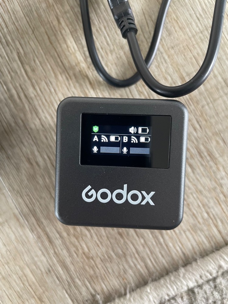 Godox Magic XT1 2.4GHz Wireless Microphone System Dual-Channel Video Recording