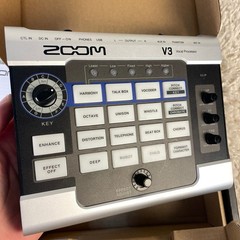 Zoom V3 Vocal Processor Vocal Effects Pedal 3-Part Harmony Pitch Correction