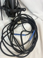sE Electronics sE2200 Condenser Microphone w/ Shock Mount & Pop Filter