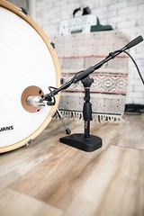 Gator Frameworks Short Weighted Base Microphone Stand w/ Soft Grip Twist Clutch