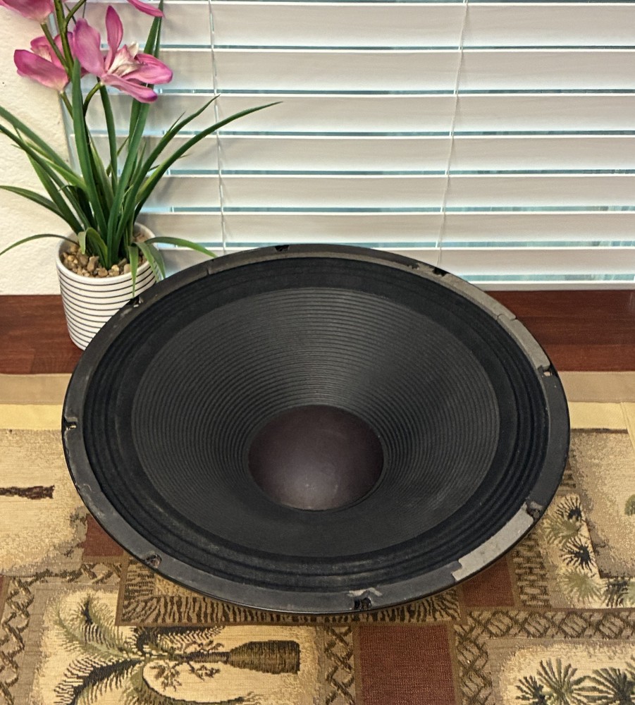 JBL M115-8A – 15 Inch – 8 Ohms Professional Woofer Speaker – Made In USA