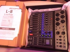 Zoom LiveTrak L-8 Portable Podcast 8-Track Multitrack Recorder