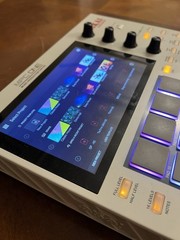 Akai Professional MPC ONE Standalone Music Production Center With Gig Bag