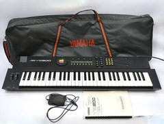 Vintage Yamaha YS200 61-Key Digital FM Synthesizer w/ Case, Pedal, Manual