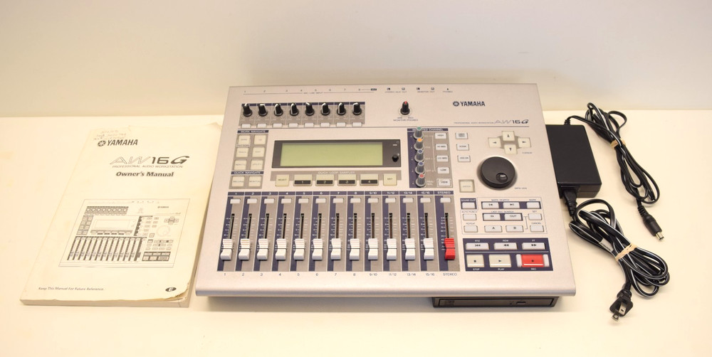 Yamaha AW16G 16-Track Professional Analog/Digital Audio Workstation w/Power Cord