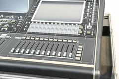 DiGiCo SD5 Digital Mixing Console w/ Waves Card, ST Optical & Road Case CG01GCW