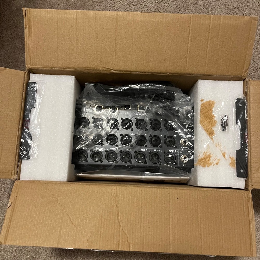 Behringer X Air XR18 18-Channel Digital Mixer USB Audio Interface Open Box
