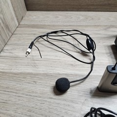 Hotec Wireless Microphone System 2Wireless Mics