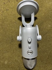 Blue Yeti USB Condenser Desktop Microphone Silver Multiple Polar Patterns