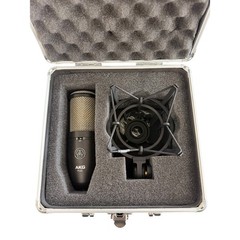 AKG P420 Microphone Multi-Pattern Condenser Microphone with Shock Mount & Case