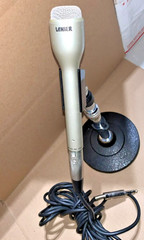 Lanier Dynamic Omnidirectional XLR Microphone w/25′ Cable & Weighted Stand Japan