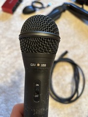 Samson Q2U With XLR Cable
