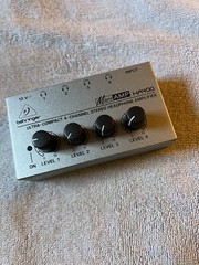 USED micro amp ha400, 4 Output headphone amplifier – Silver – Working 