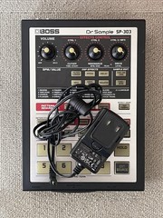 BOSS SP-303 Dr. Sample Sampler Phrase Looper 21 DSP Effects Pad w/ AC Adapter